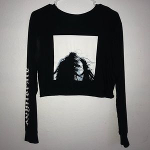 Long sleeve black crop top